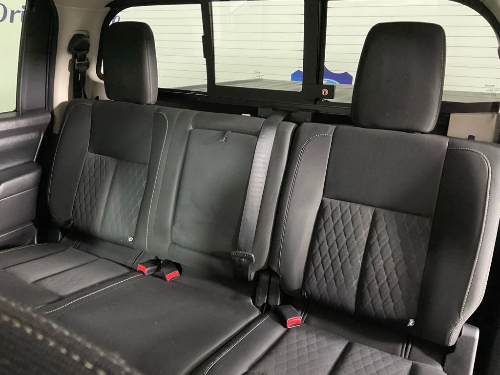 Used 2017 Nissan Titan SV AWD/4WD image 16
