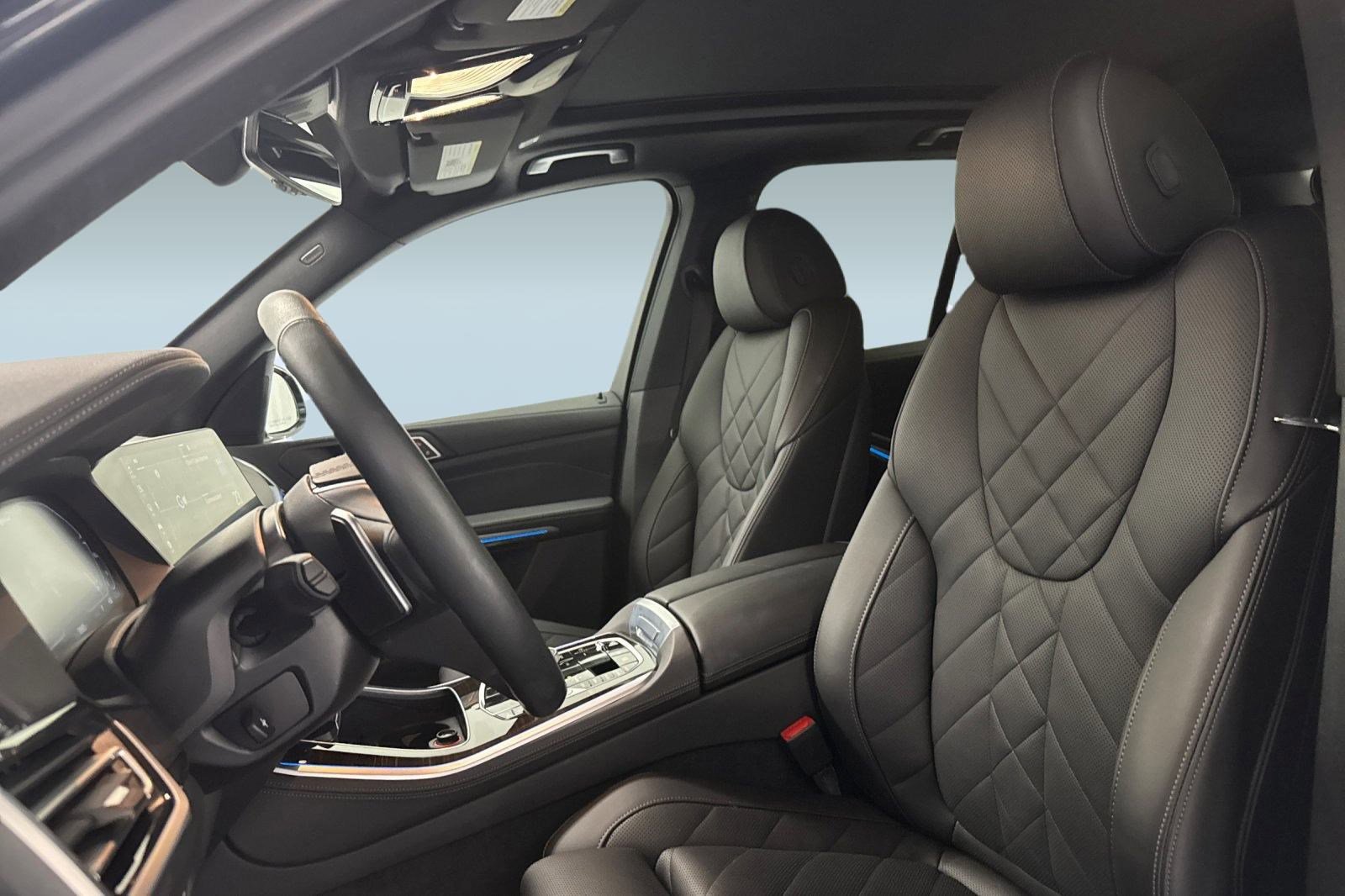 Certified 2023 BMW X5 xDrive45e w/ Climate Comfort Package image 5