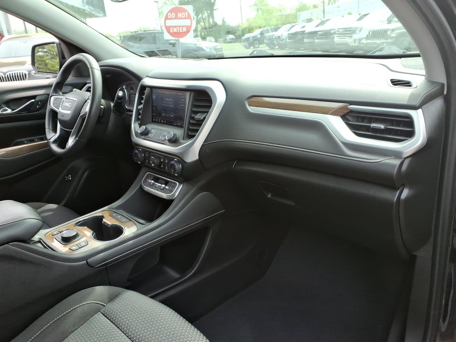 Used 2023 GMC Acadia SLE w/ Driver Convenience Package AWD/4WD image 11