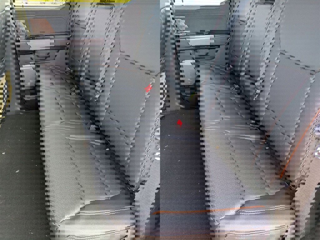 New 2026 Ford F250 Lariat w/ FX4 Off-Road Package image 18