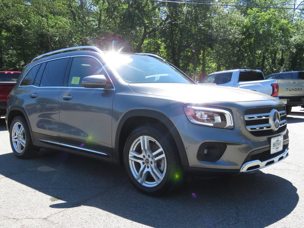 Used 2021 Mercedes-Benz GLB 250 4MATIC image 3