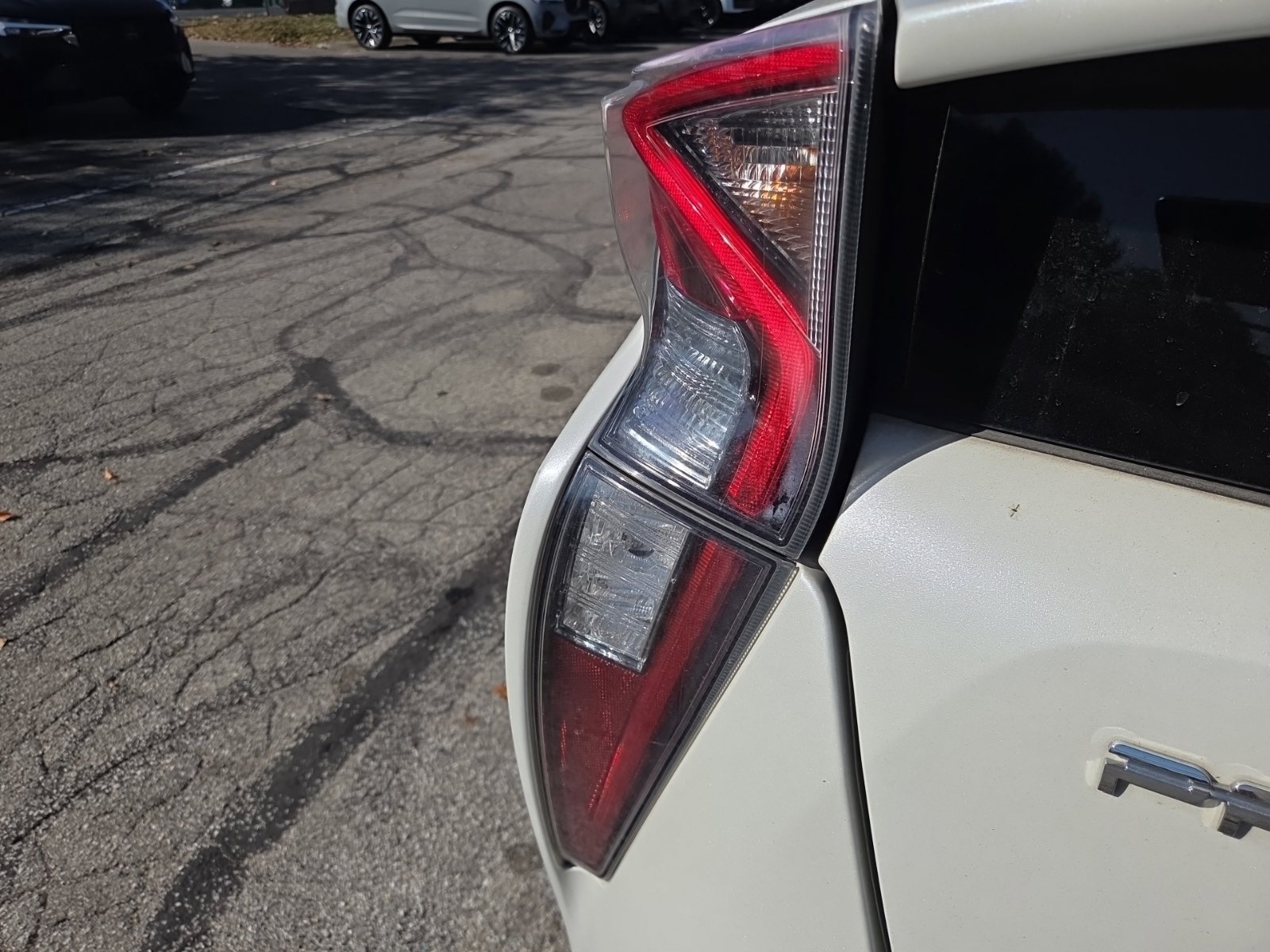 Used 2018 Toyota Prius Two w/ Prius Two Safety Plus Package FWD image 9