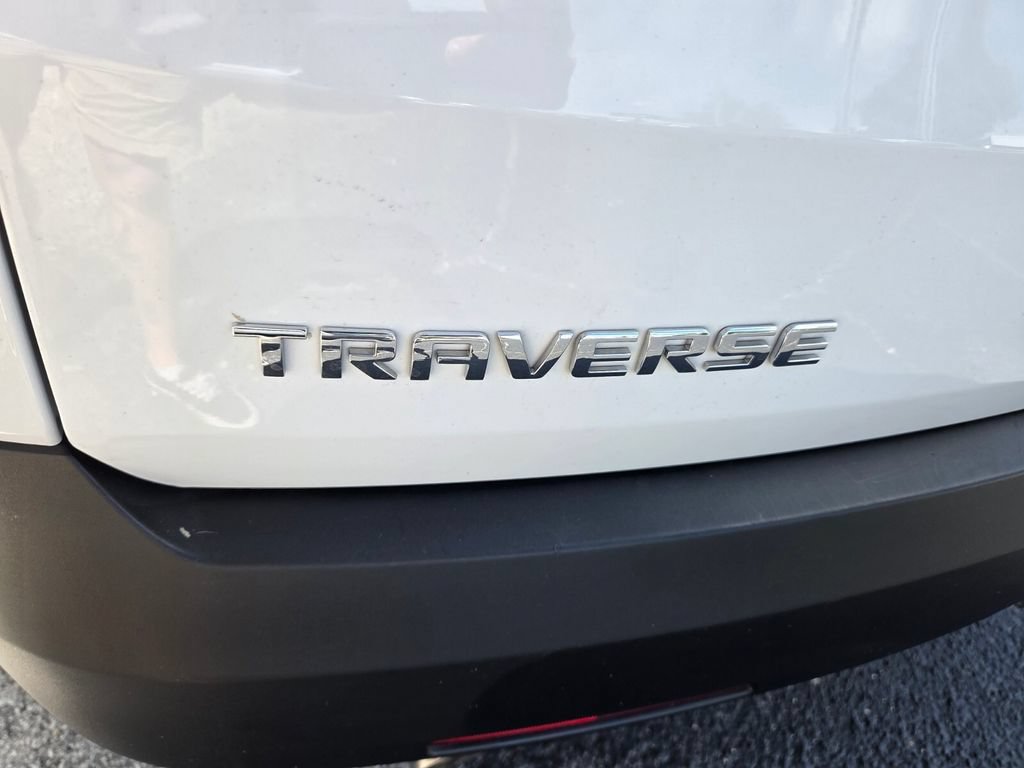 Used 2023 Chevrolet Traverse LT FWD image 11