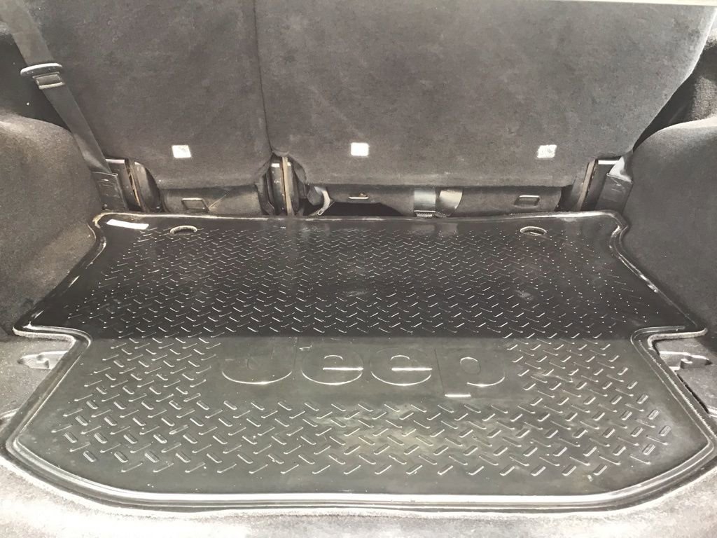 Used 2018 Jeep Wrangler Unlimited Sport S image 22