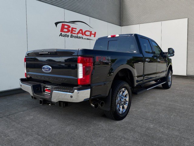Used 2017 Ford F250 Lariat w/ Lariat Ultimate Package AWD/4WD image 13