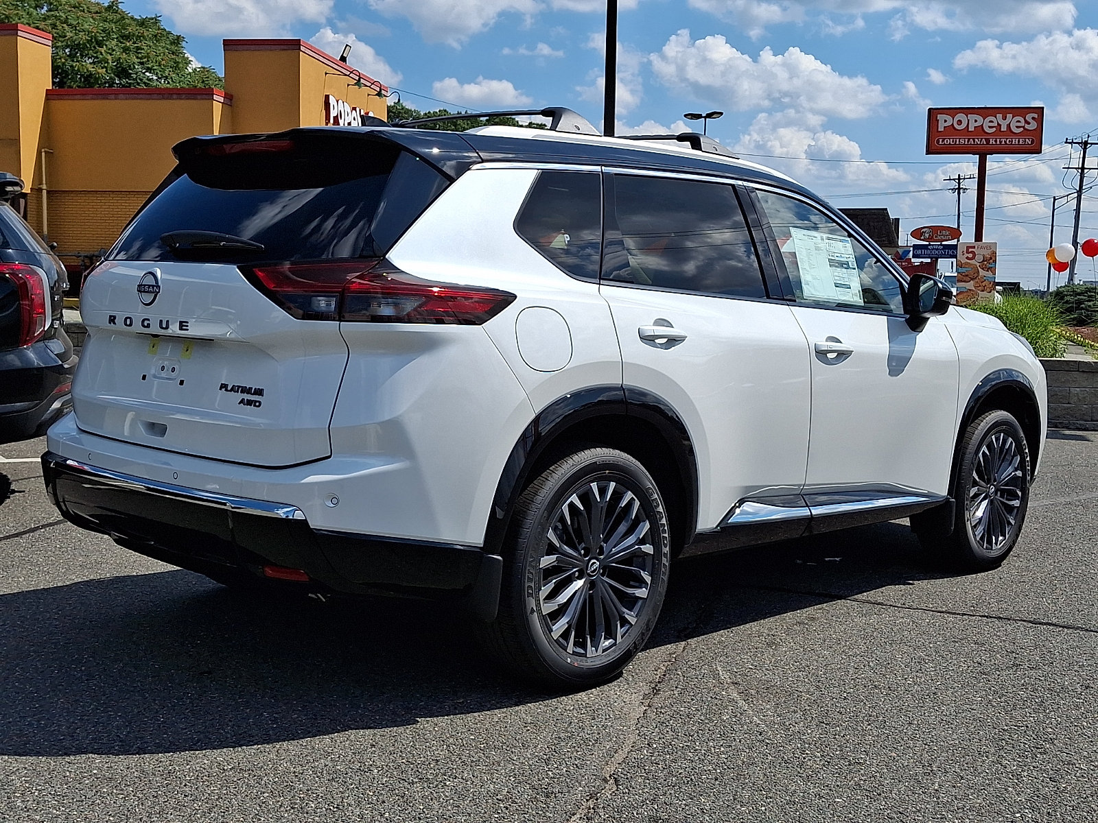 New 2026 Nissan Rogue Platinum AWD/4WD image 4