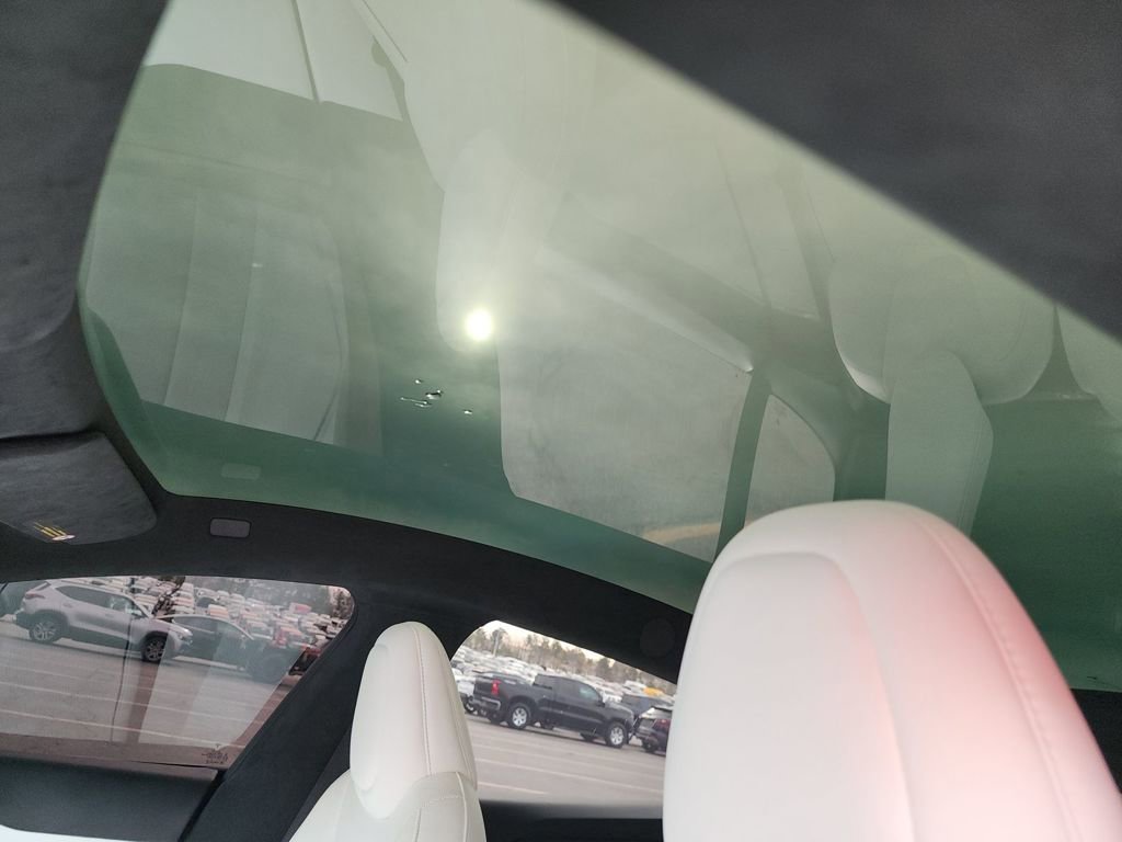 Used 2021 Tesla Model S Plaid image 15