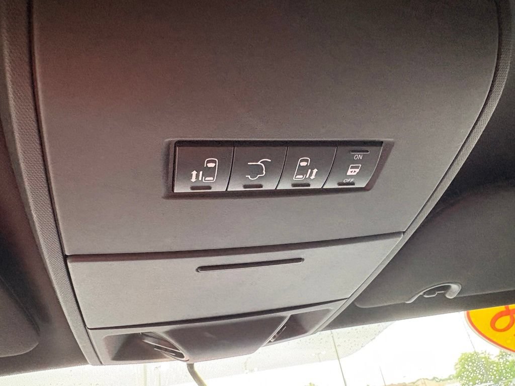Used 2018 Dodge Grand Caravan GT FWD image 20