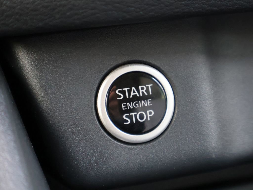 Used 2023 Nissan Rogue SV FWD image 34