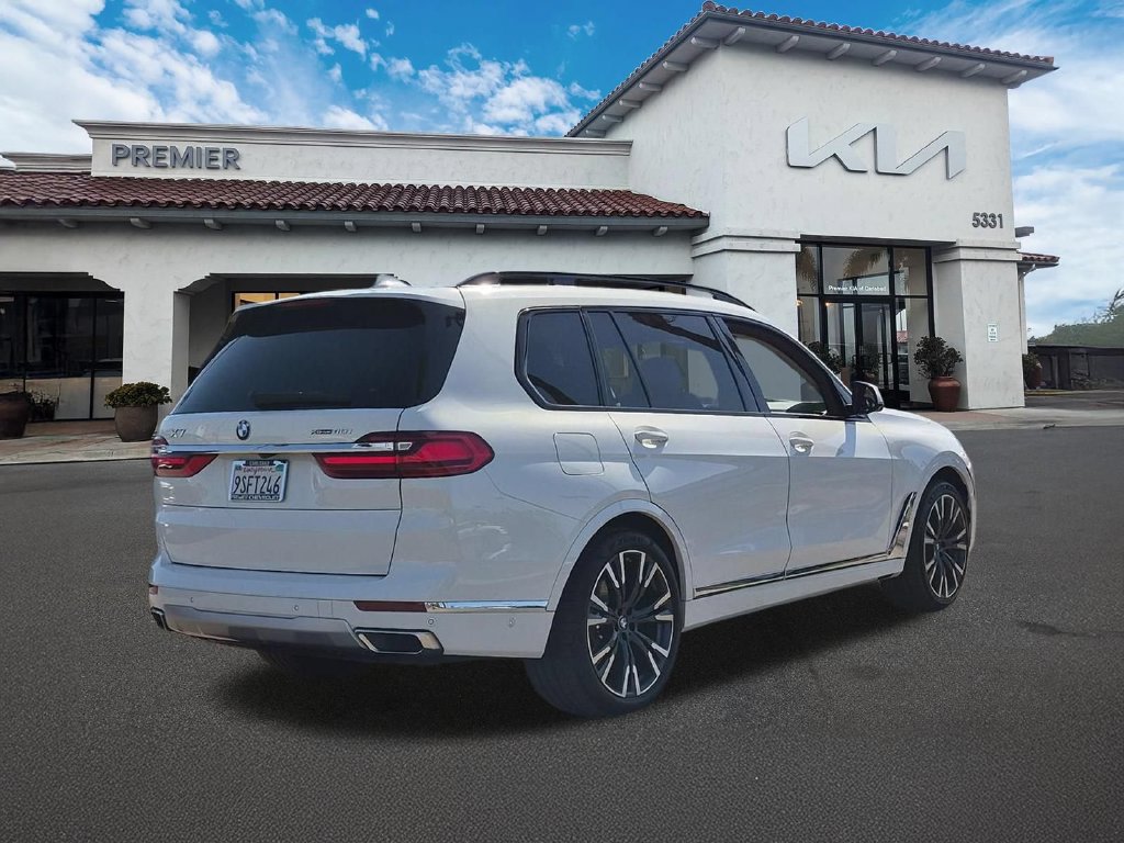 Used 2022 BMW X7 xDrive40i w/ Premium Package AWD/4WD image 8