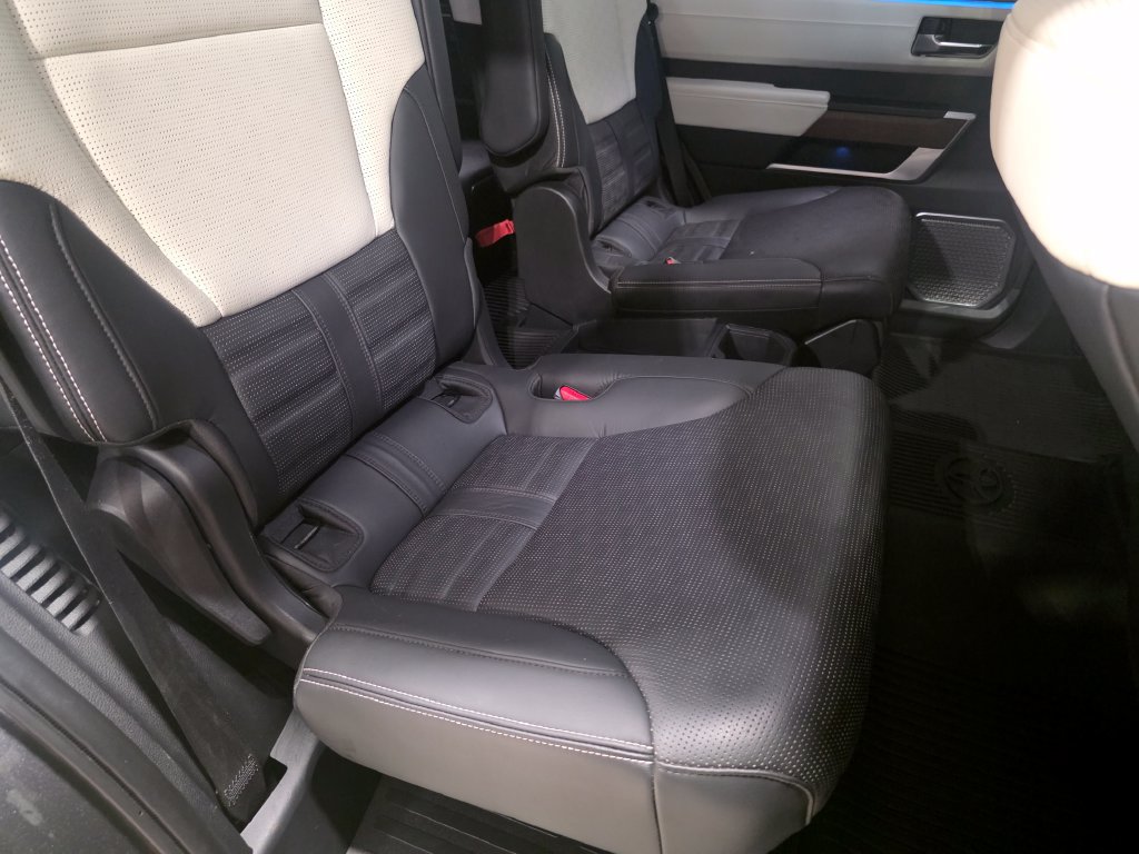 Used 2024 Toyota Sequoia Capstone AWD/4WD image 12