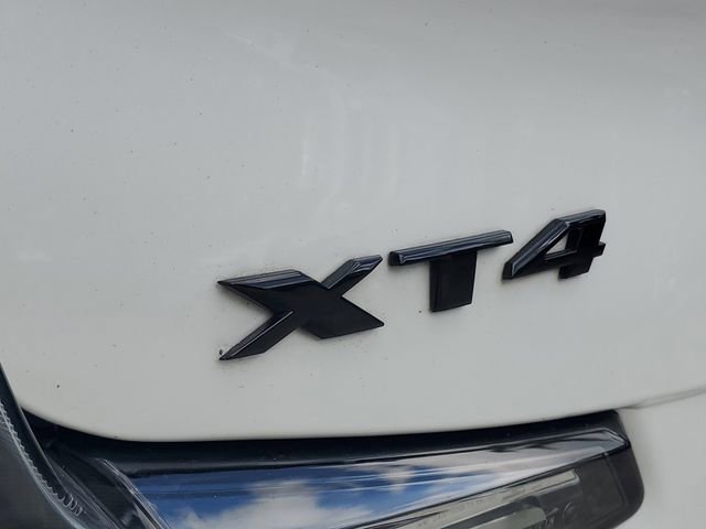Used 2023 Cadillac XT4 Sport w/ LPO, Onyx Lite Package FWD image 9
