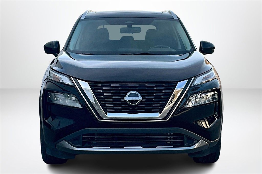 Used 2023 Nissan Rogue SL w/ SL Premium Package image 2