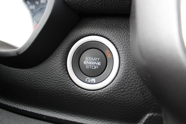 Used 2025 RAM 1500 Laramie w/ Sport Appearance Package image 21