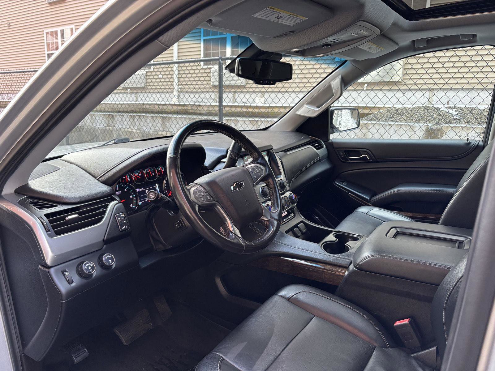Used 2018 Chevrolet Tahoe LT w/ Luxury Package AWD/4WD image 9
