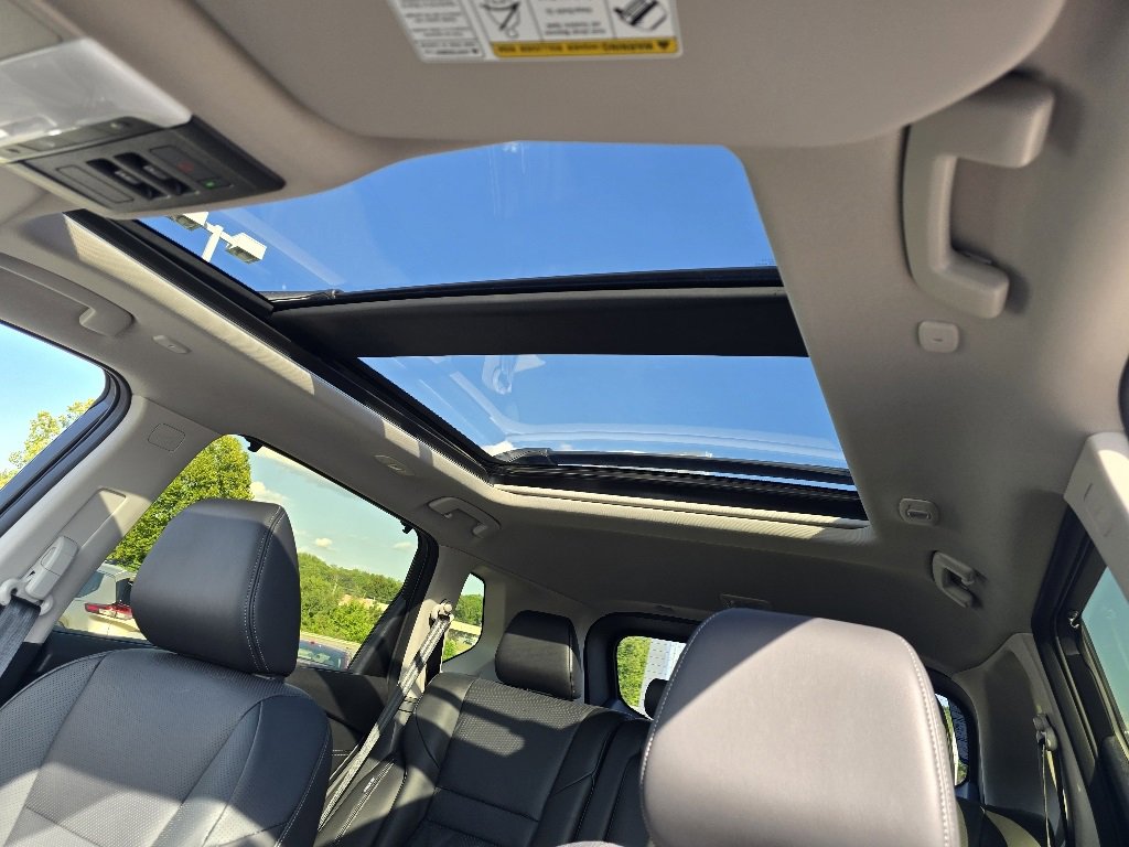 New 2026 Nissan Rogue Platinum image 7