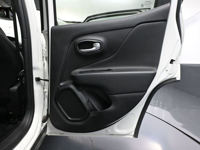 Used 2020 Jeep Renegade Altitude image 38