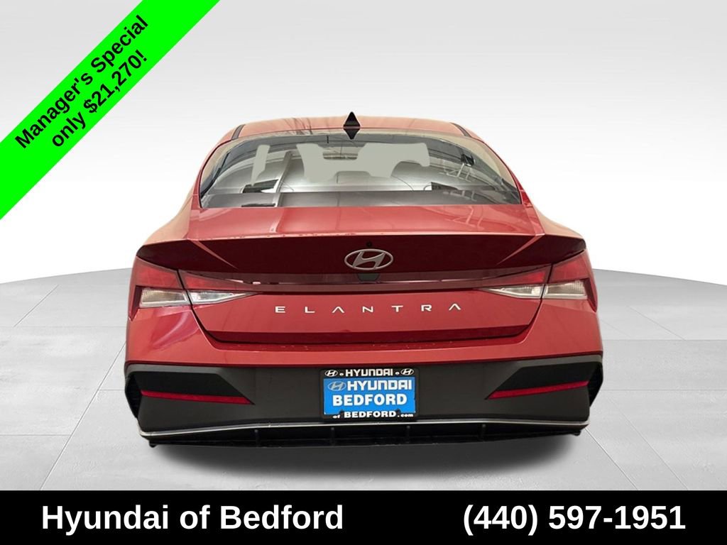 Certified 2026 Hyundai Elantra SE FWD image 6