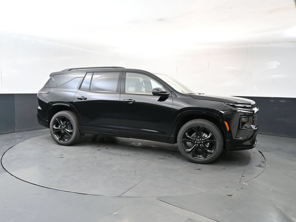 New 2027 Chevrolet Traverse RS w/ LPO, Floor Liner Package AWD/4WD image 7