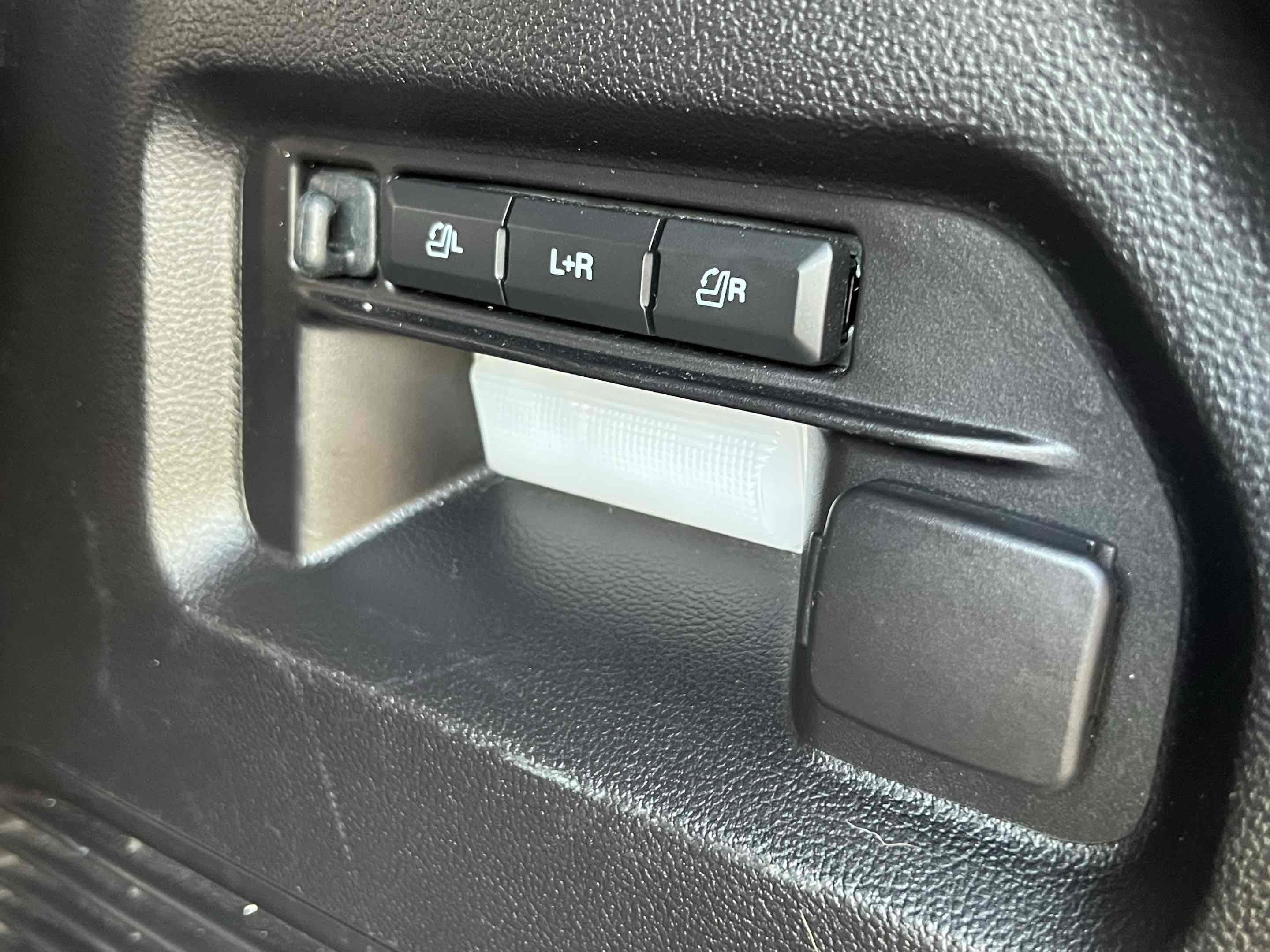 Used 2021 Ford Explorer Limited w/ Equipment Group 301A image 12