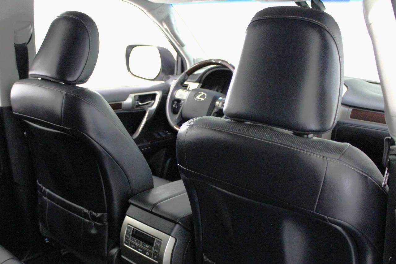 Used 2014 Lexus GX 460 w/ Premium Package image 42