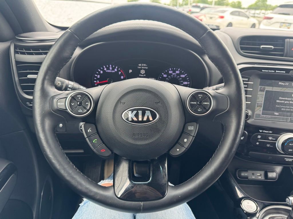 Used 2017 Kia Soul + FWD image 17