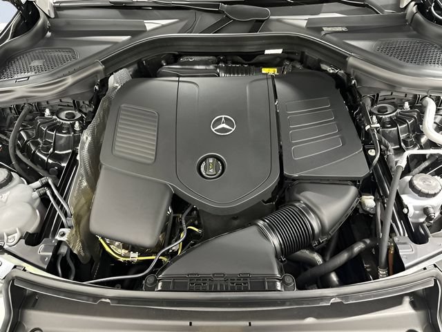 Used 2025 Mercedes-Benz GLC 350e 4MATIC w/ Driver Assistance Package image 9