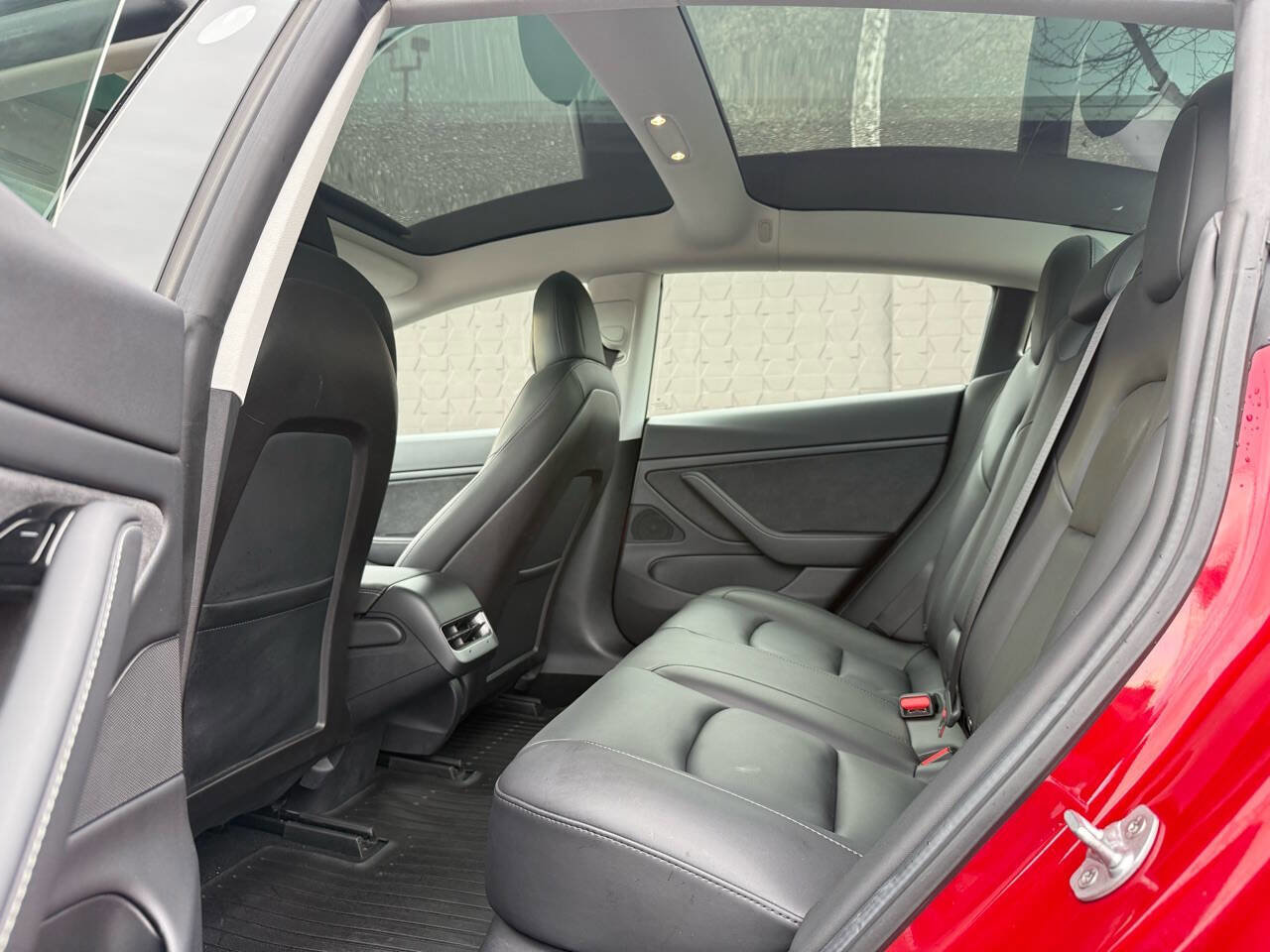 Used 2020 Tesla Model 3 Long Range image 16