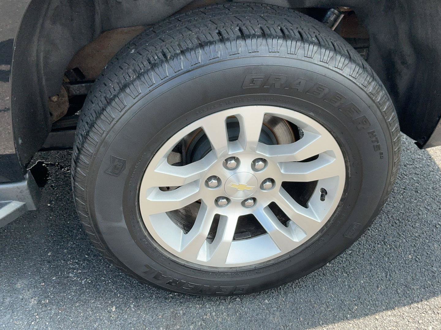 Used 2018 Chevrolet Tahoe LS AWD/4WD image 14