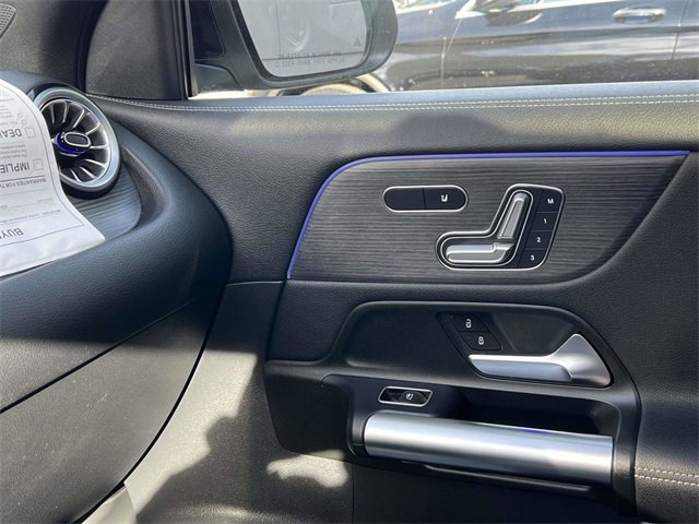 Used 2025 Mercedes-Benz GLA 250 4MATIC image 33