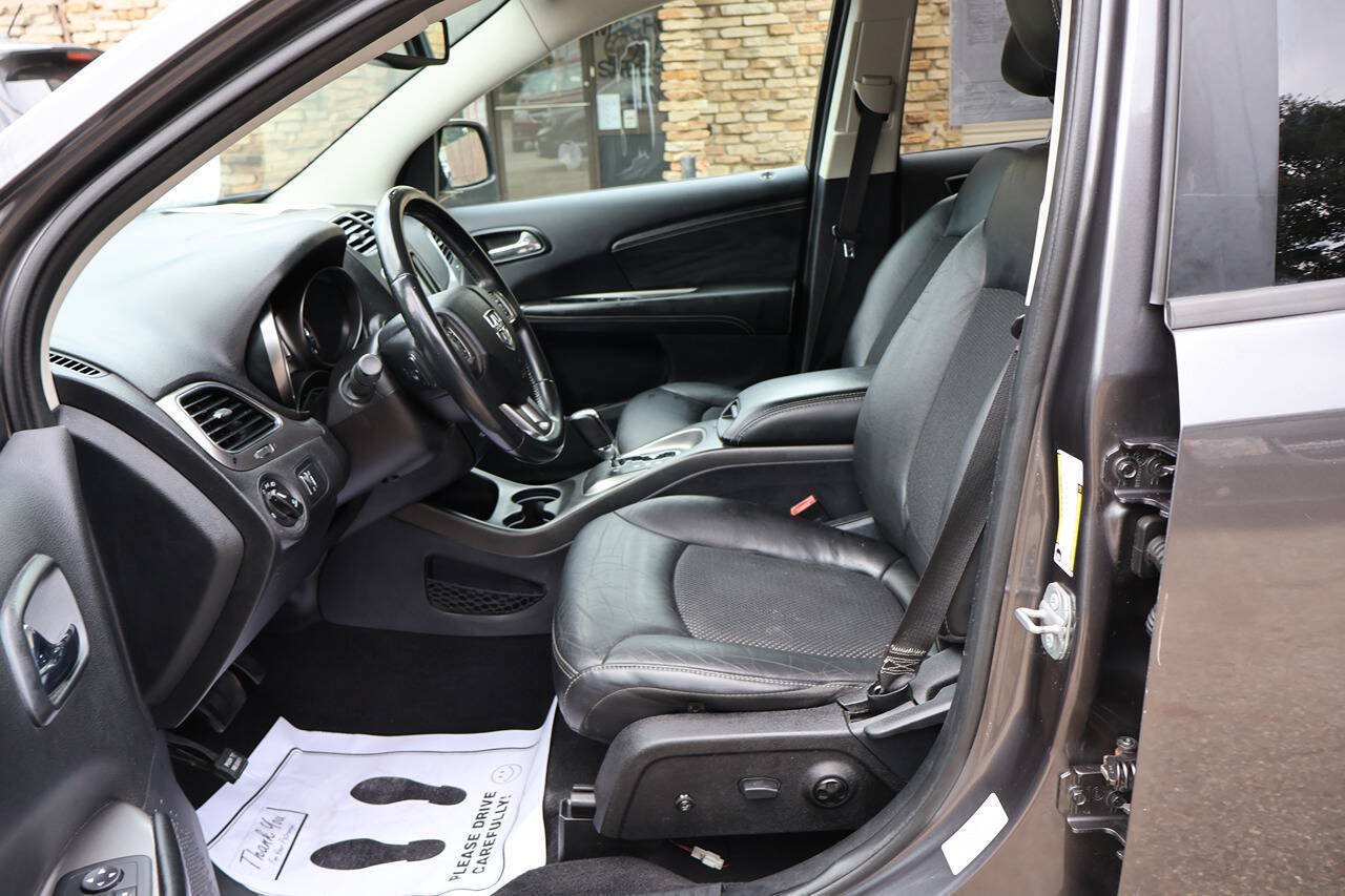 Used 2014 Dodge Journey Crossroad w/ Flexible Seating Group FWD image 14