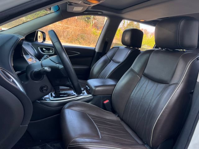 Used 2016 INFINITI QX60 FWD w/ Deluxe Technology Package image 12