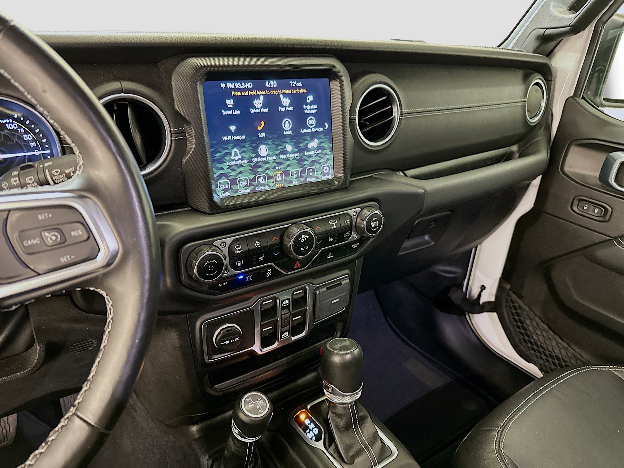 Used 2023 Jeep Wrangler Sahara w/ Cold Weather Group image 26