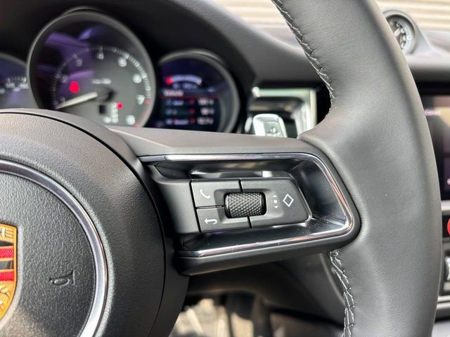 Certified 2026 Porsche Macan image 16