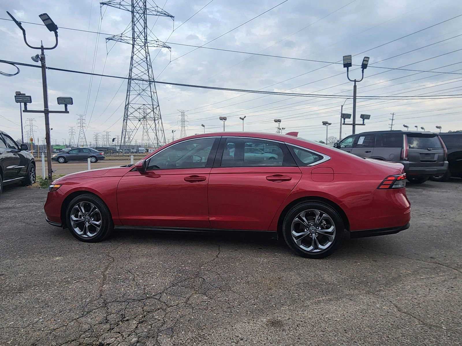 Used 2024 Honda Accord EX image 9