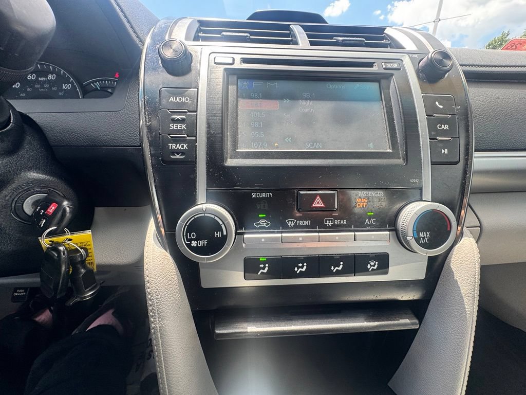 Used 2012 Toyota Camry LE FWD image 14