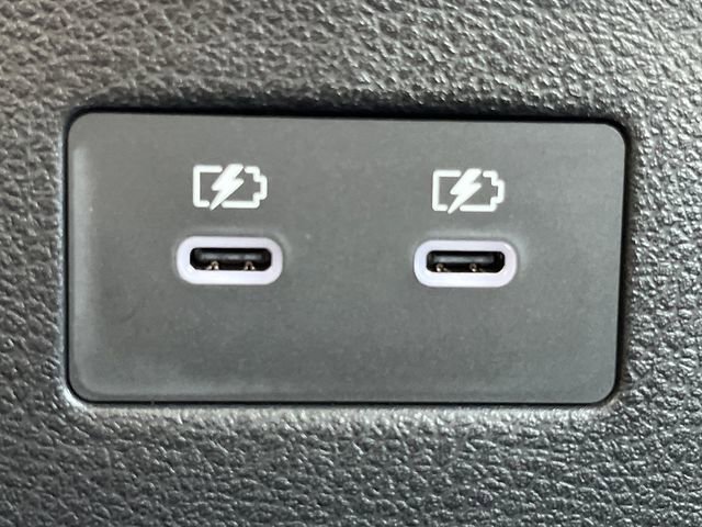New 2026 Nissan Kicks SR w/ Cold Weather Package AWD/4WD image 34