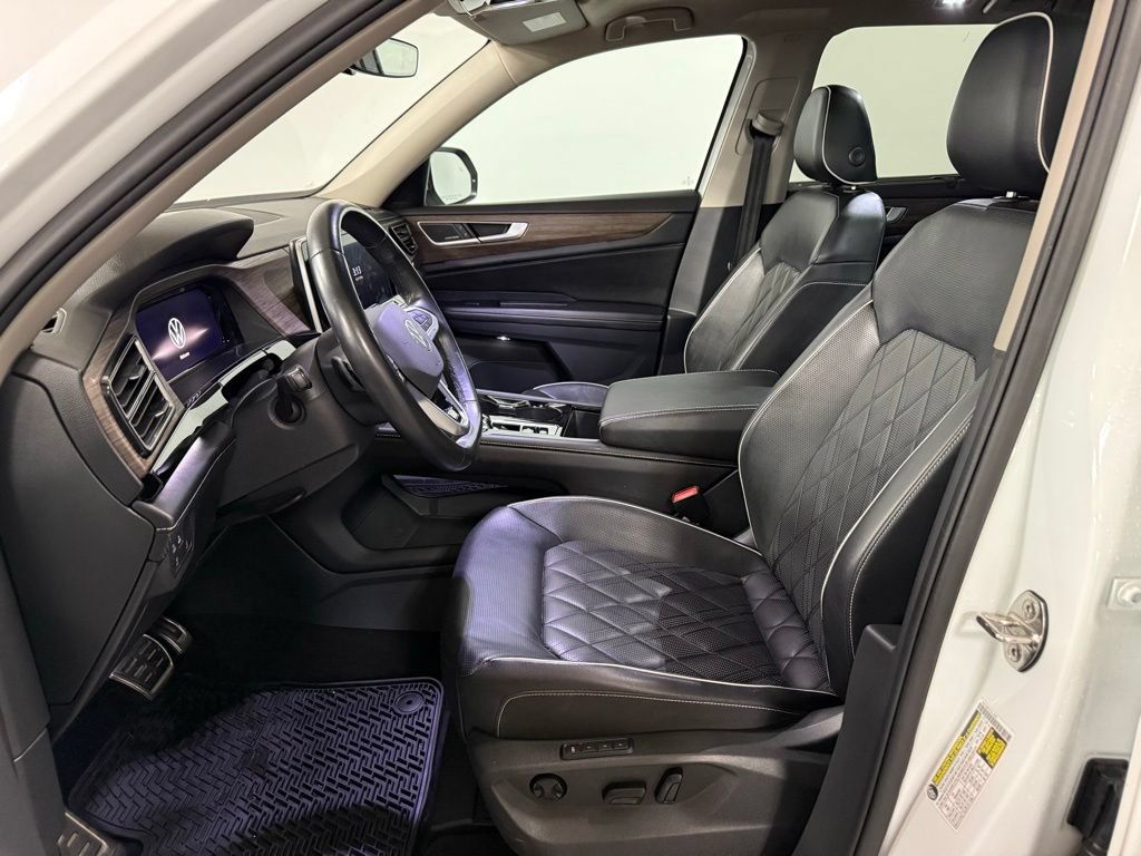Used 2024 Volkswagen Atlas SEL Premium R-Line AWD/4WD image 9
