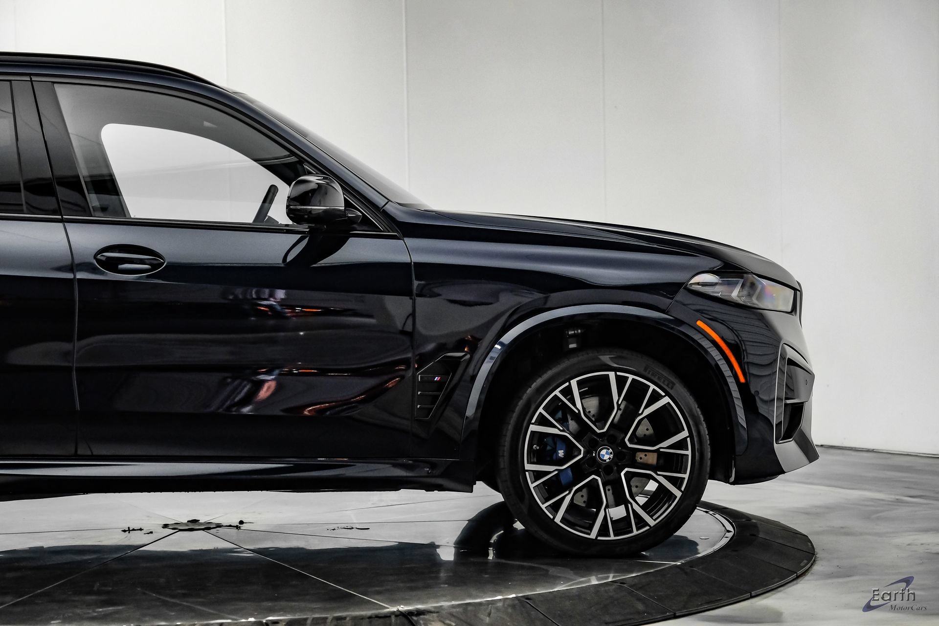 Used 2025 BMW X5 M Competition w/ Executive Package AWD/4WD image 22