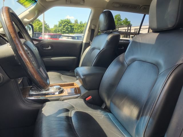 Used 2017 INFINITI QX80 4WD w/ Driver Assistance Package image 8