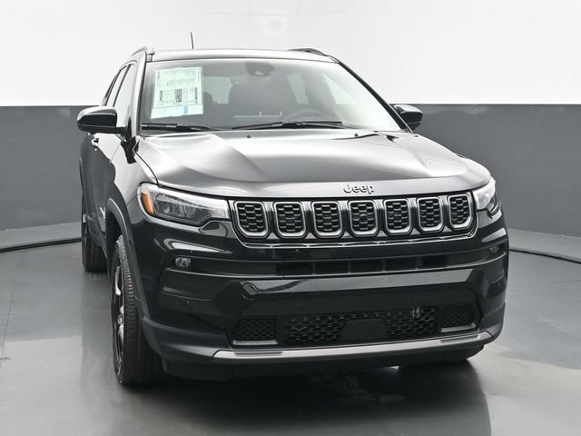 New 2025 Jeep Compass Latitude w/ Sun & Sound Group AWD/4WD image 8