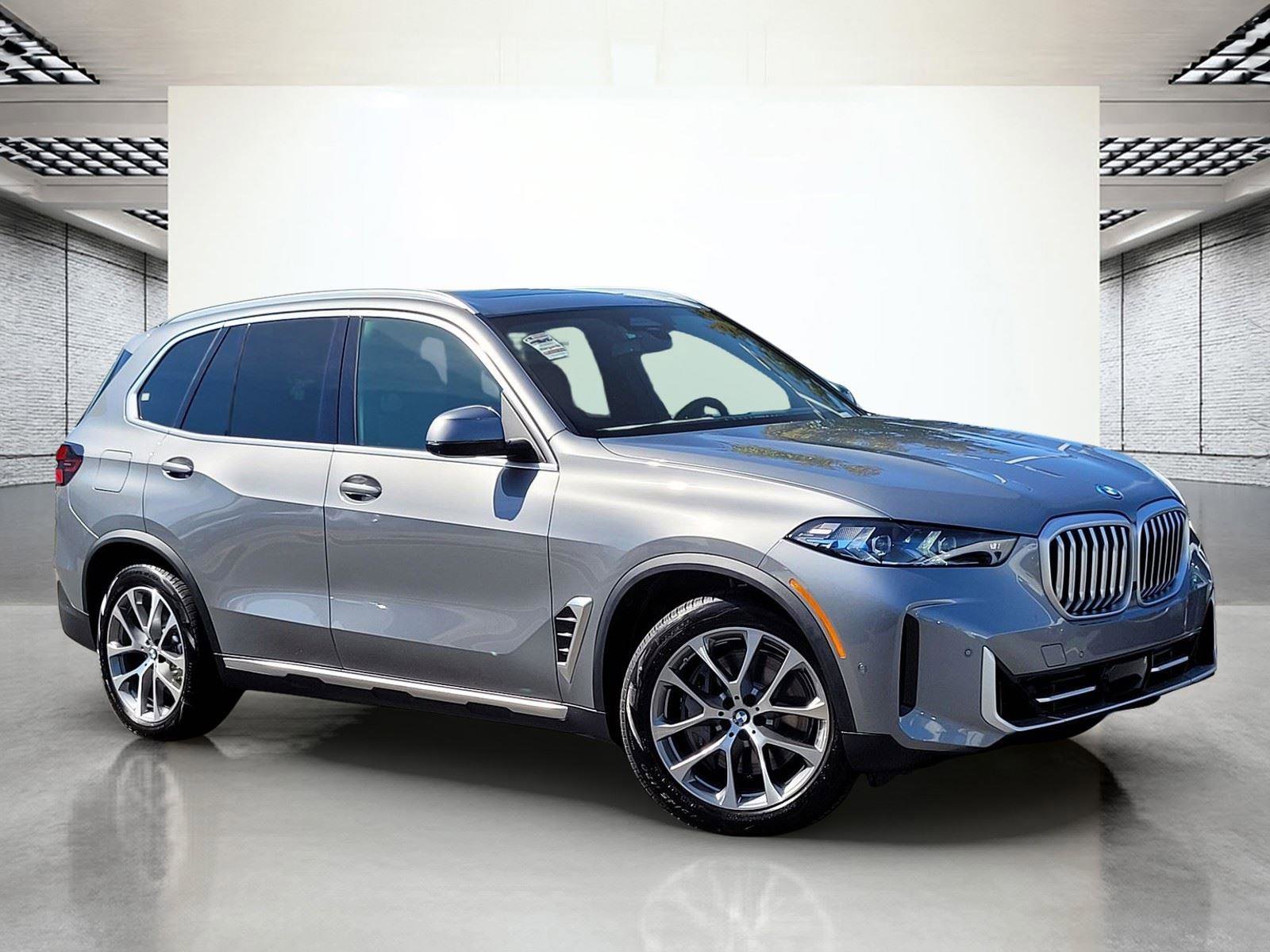 New 2026 BMW X5 xDrive50e w/ Premium Package AWD/4WD image 2