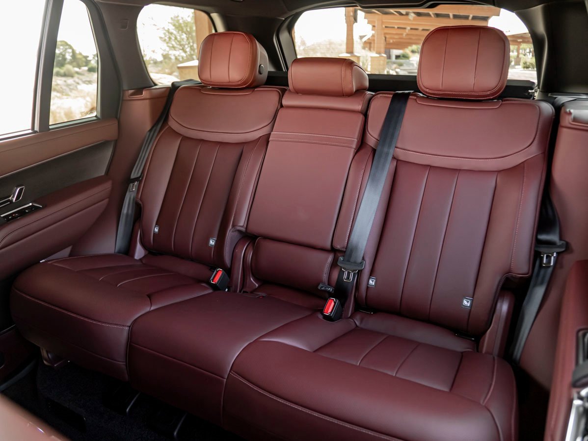 New 2025 Land Rover Range Rover SE image 21