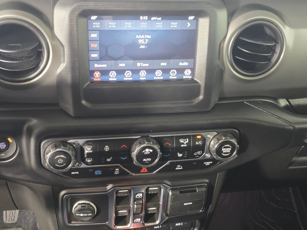 Used 2023 Jeep Wrangler Unlimited w/ Cold Weather Group AWD/4WD image 16