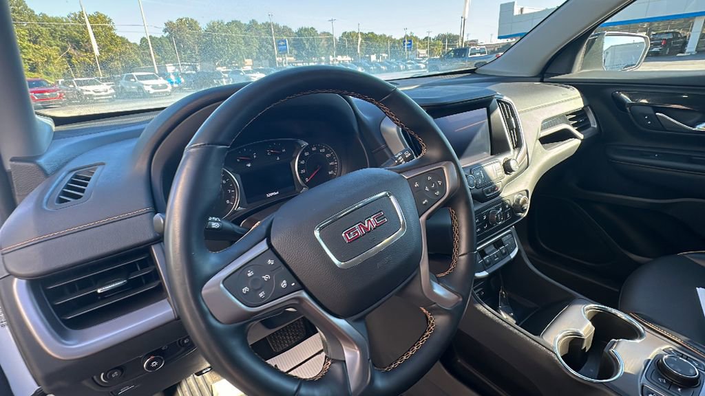 Used 2024 GMC Terrain AT4 image 12