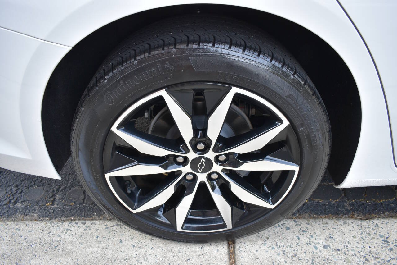 Used 2023 Chevrolet Malibu RS FWD image 40