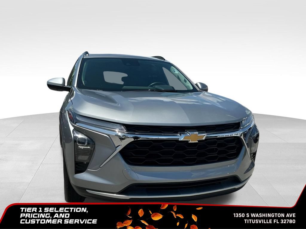 Used 2025 Chevrolet Trax LT w/ LT Convenience Package FWD image 12