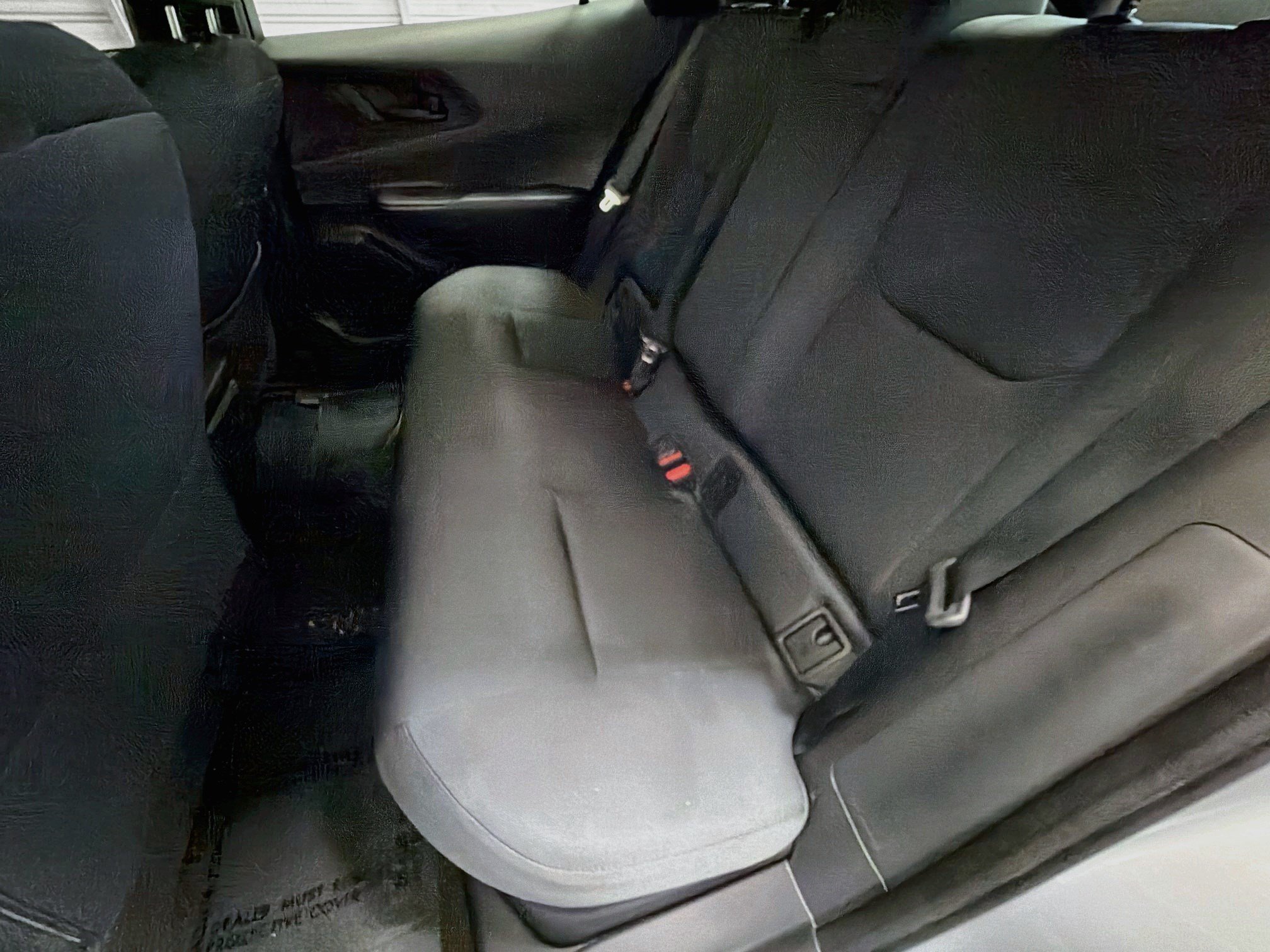Used 2023 Toyota Prius LE FWD image 13