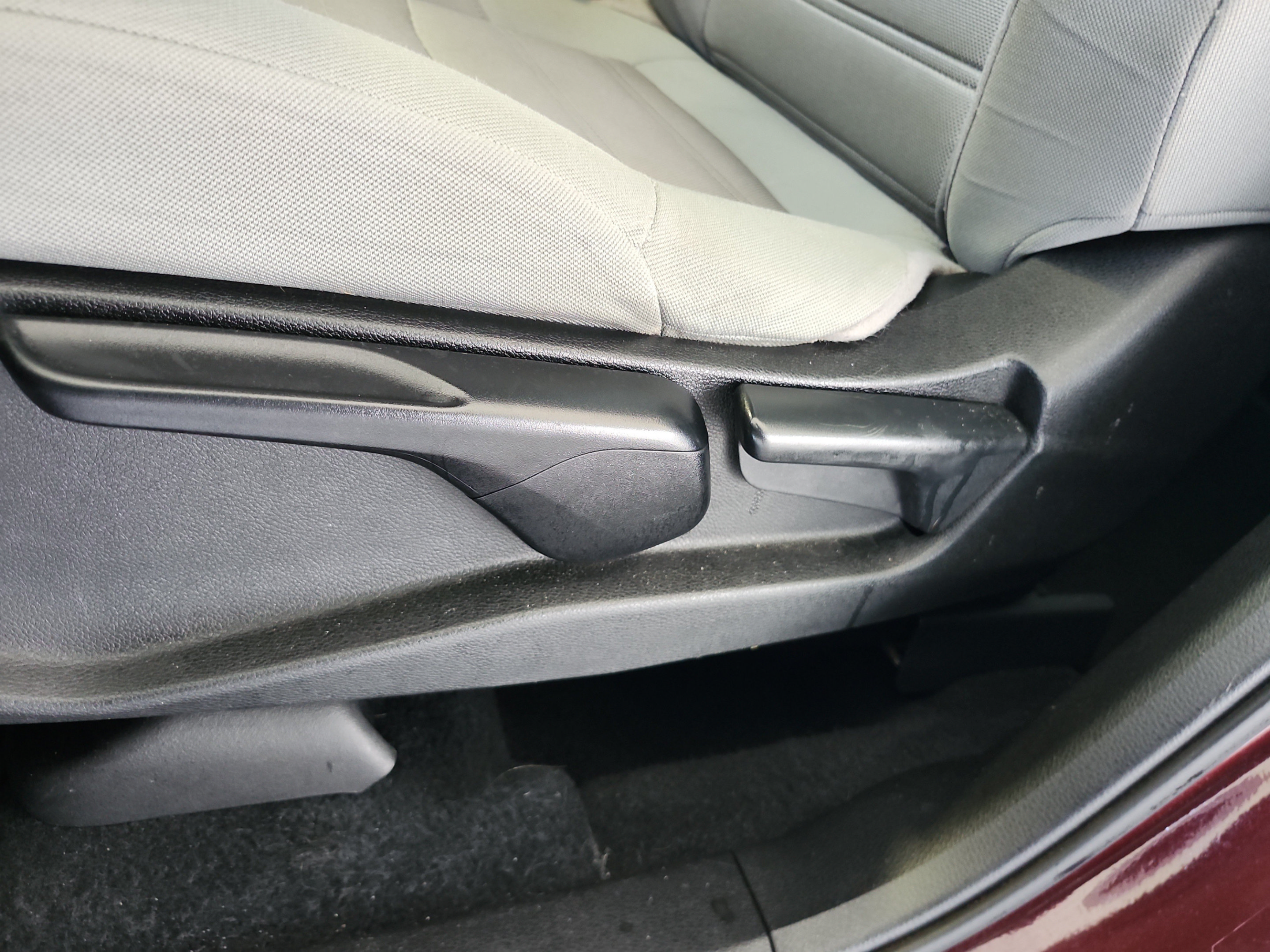 Used 2018 Honda CR-V LX image 17