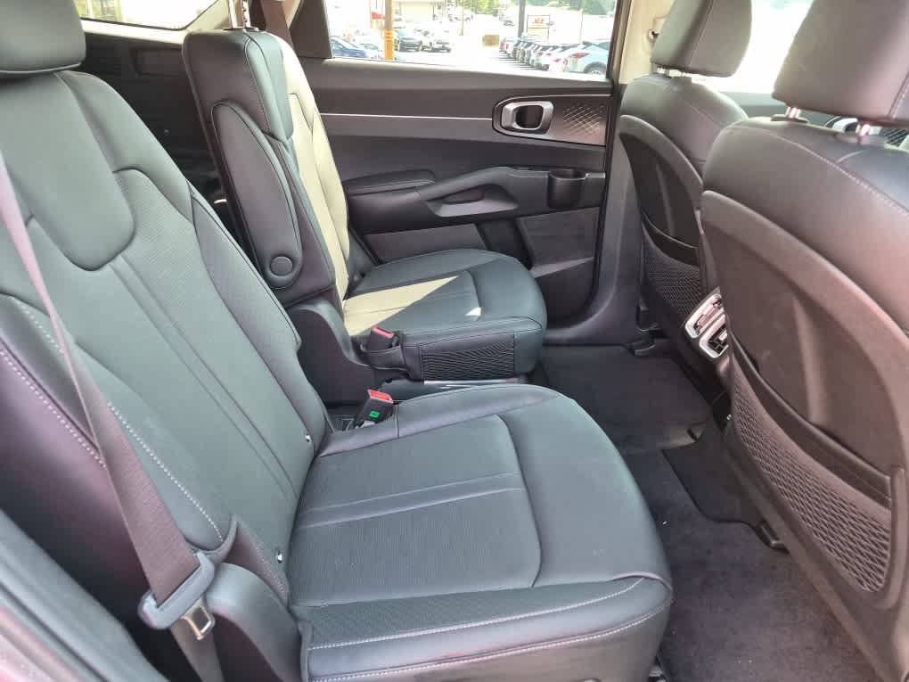 Used 2025 Kia Sorento EX AWD/4WD image 41